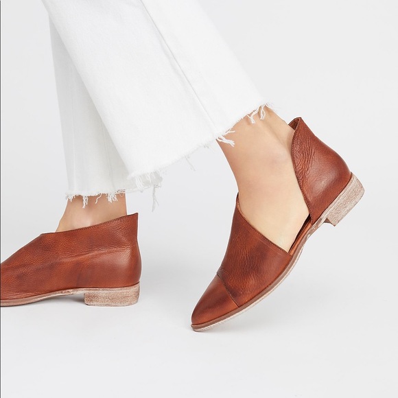 Free People Shoes - NWT Free People Royale Flats in Whisky 40.5
